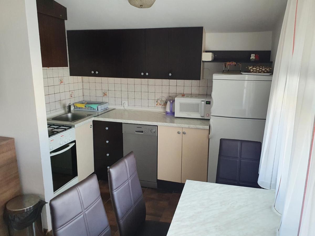 Apartmani Deak Vir Exterior photo